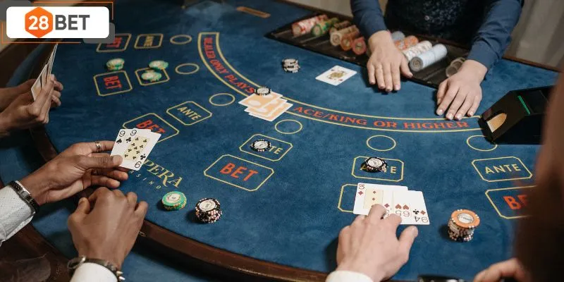 Hướng dẫn cách chơi Baccarat tại 28BET